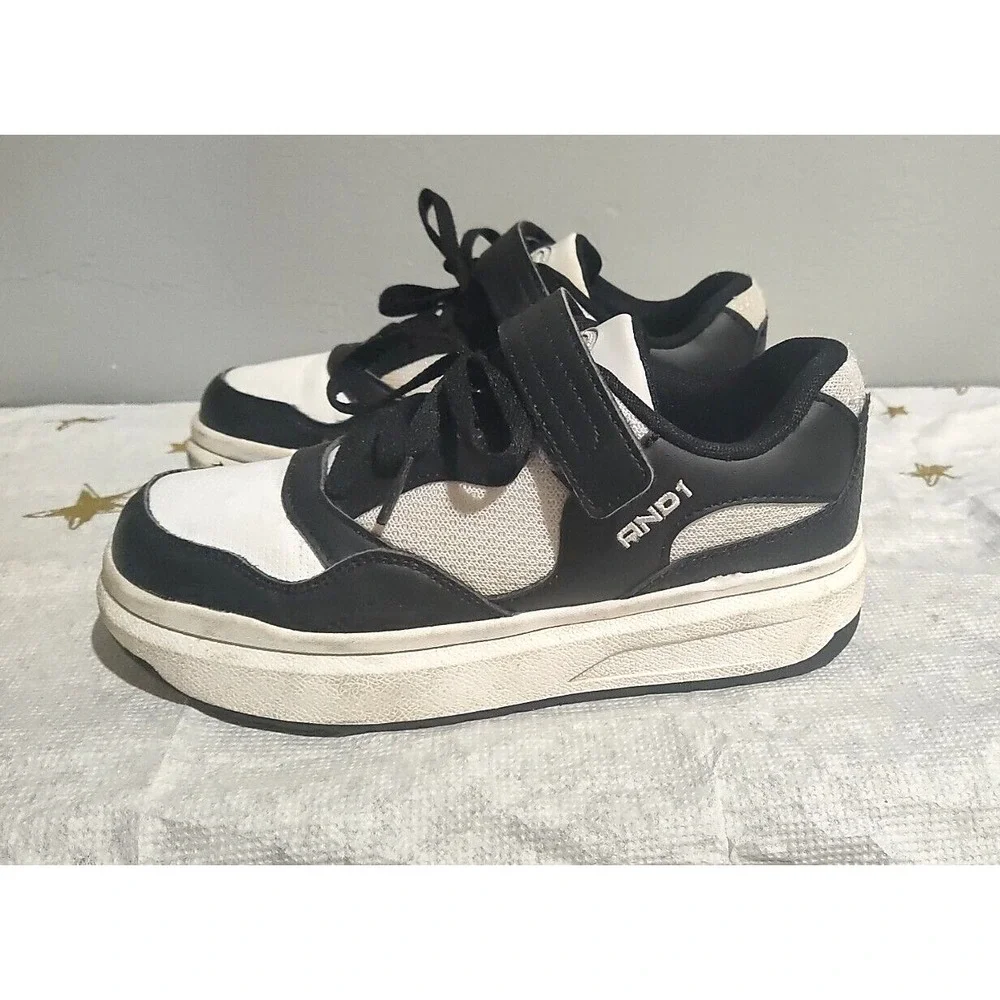 AND1 Girls Black & White‎ Low Platform Court Sneaker US Size 3